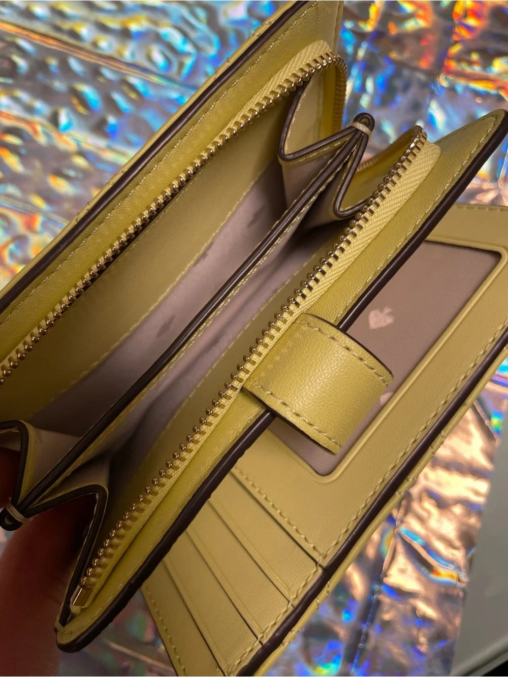 Kate Spade Natalia Quilted Leather Medium Bifold Wallet Lime Green Like New